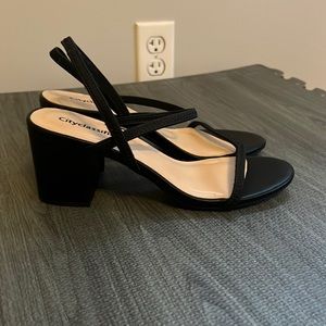 Low heel Strappy black Sandals